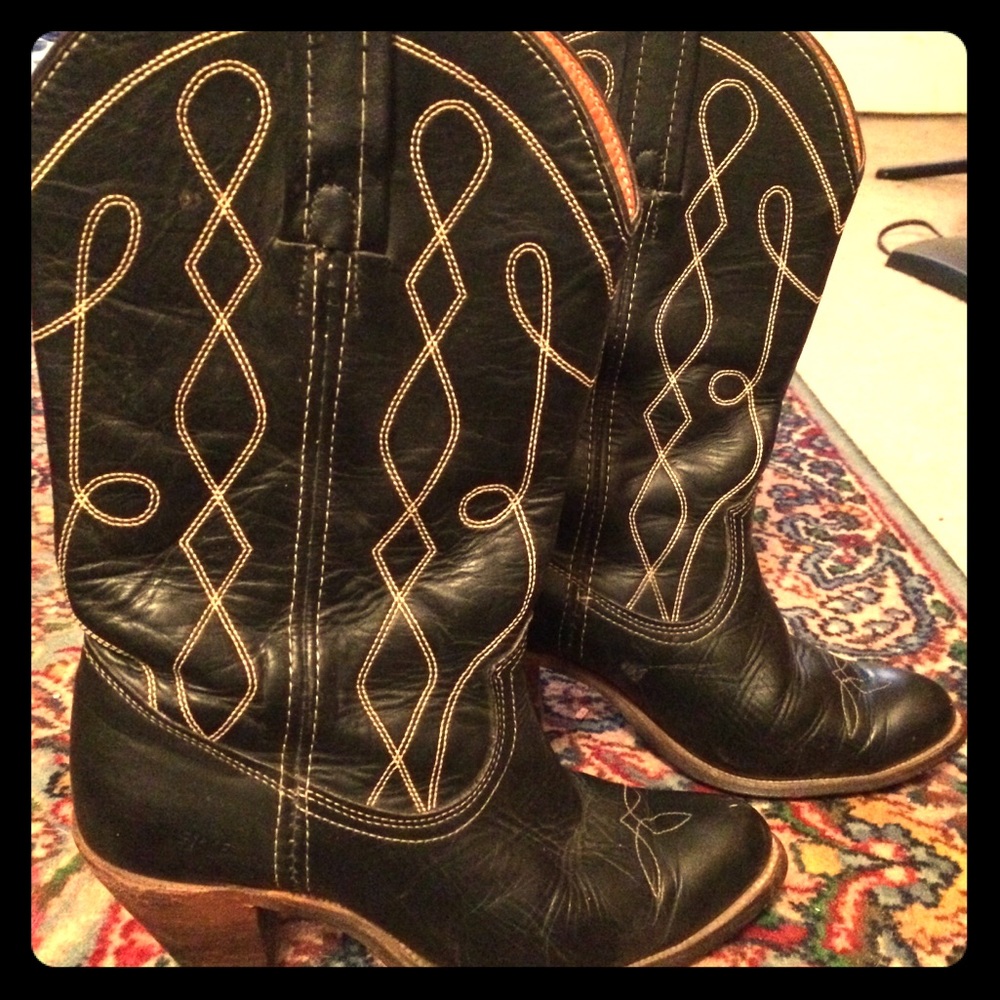 8 1/2 vintage Frye black cowboy boots.